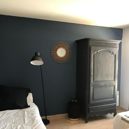 Appartement Hyper Centre, Plage A Pieds, 2 Chambres, 4 Personnes Chatelaillon-Plage Bagian luar foto